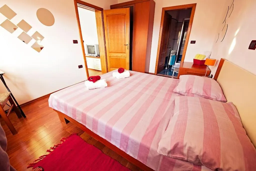 Cozy And Quiet Apartment Kercan With Free Bike Use Rovinj