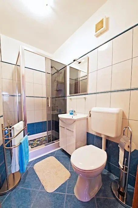 Cozy And Quiet Apartment Kercan With Free Bike Use Rovinj